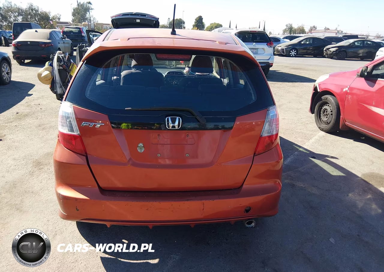 2012 Honda Fit Sport VIN:JHMGE8H58CC027947 - 16