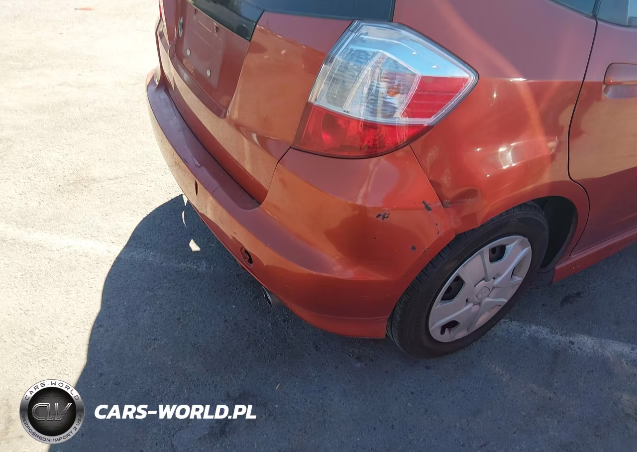 2012 Honda Fit Sport VIN:JHMGE8H58CC027947 - 17