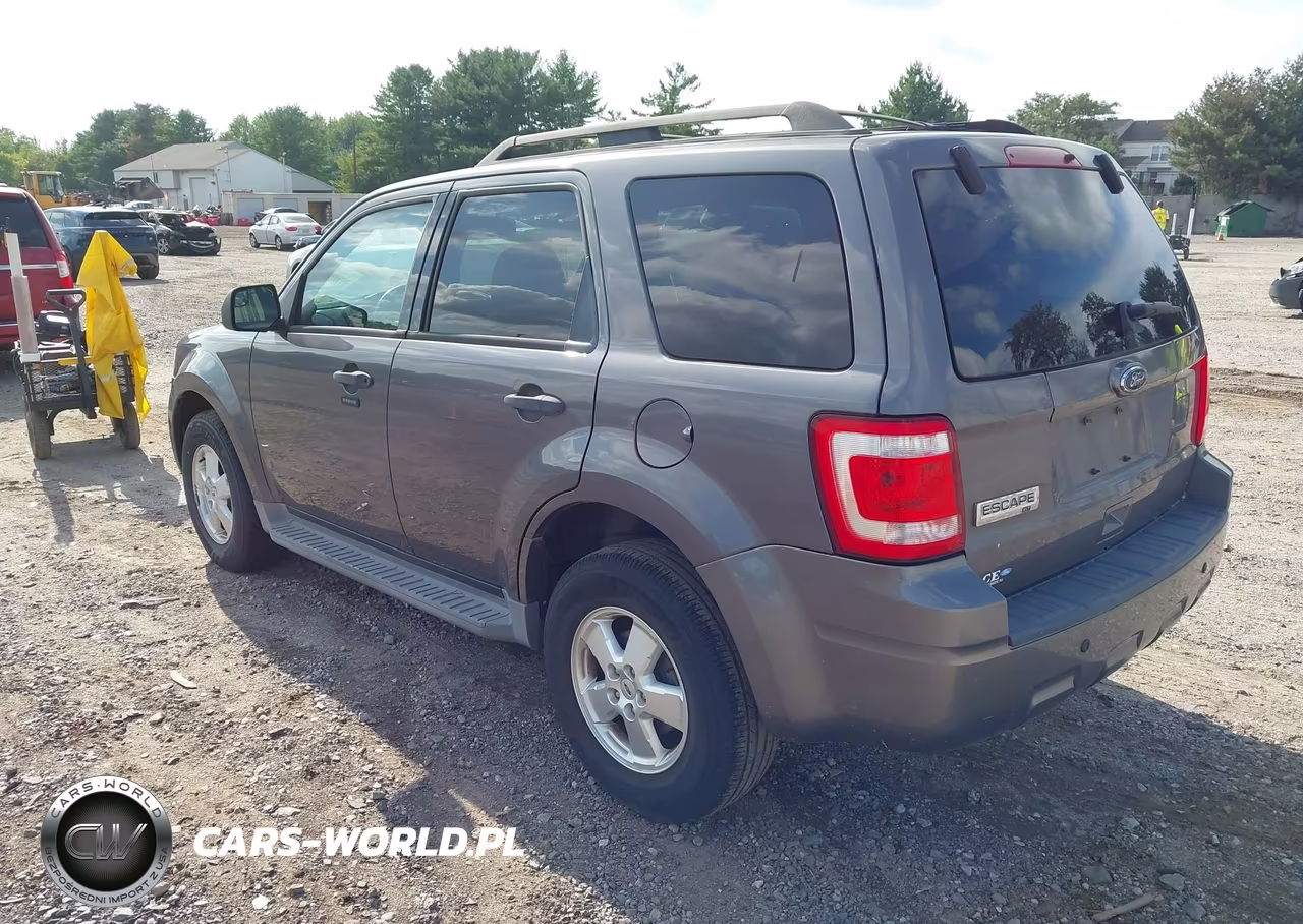 2011 Ford Escape Xlt VIN:1FMCU0D78BKA65772 - 3