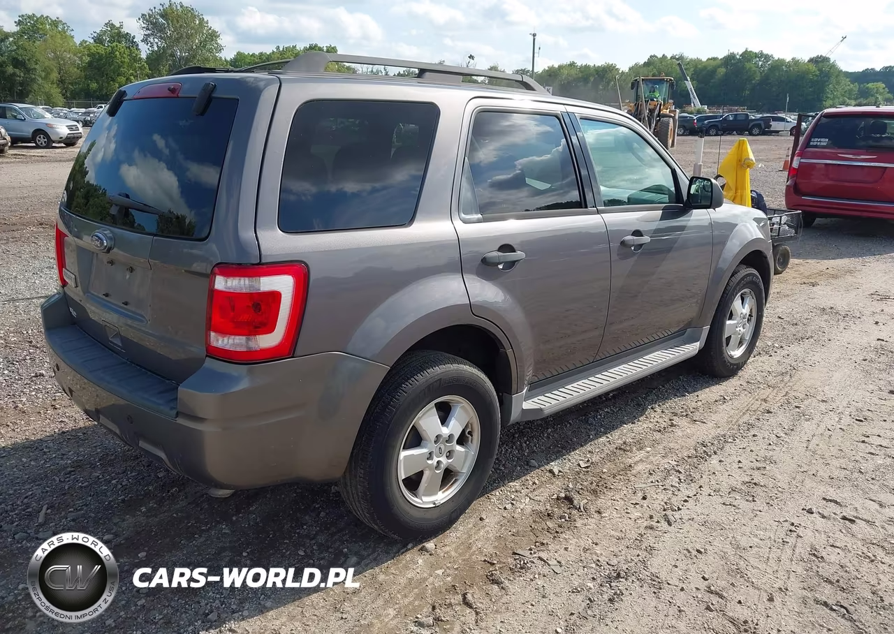 2011 Ford Escape Xlt VIN:1FMCU0D78BKA65772 - 4
