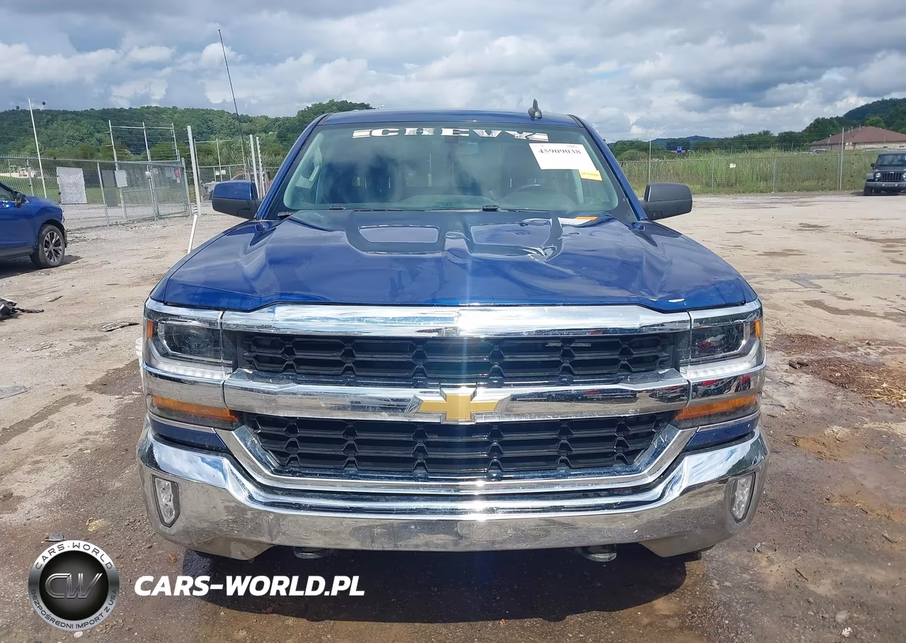 2018 Chevrolet Silverado 1500 1Lt VIN:1GCUKREC9JF230363 - 12