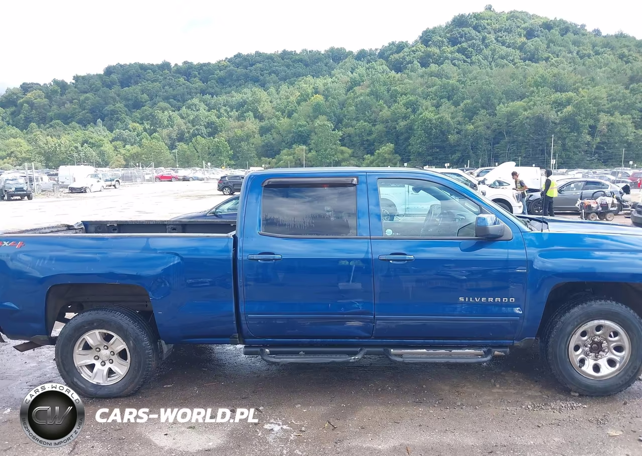 2018 Chevrolet Silverado 1500 1Lt VIN:1GCUKREC9JF230363 - 13