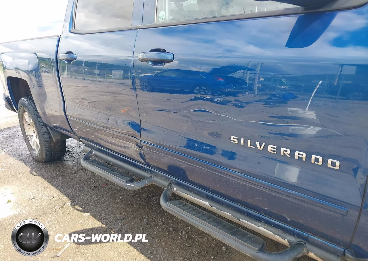 2018 Chevrolet Silverado 1500 1Lt VIN:1GCUKREC9JF230363 - 19