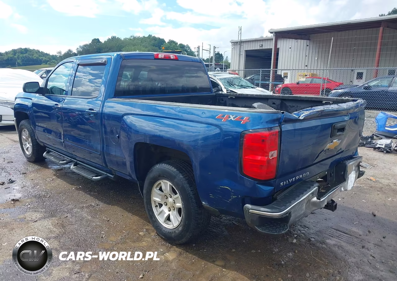 2018 Chevrolet Silverado 1500 1Lt VIN:1GCUKREC9JF230363 - 3