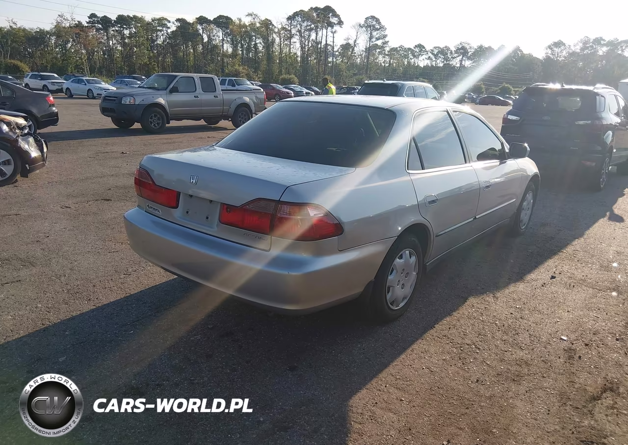 1999 Honda Accord Lx VIN:1HGCG5642XA132683 - 4