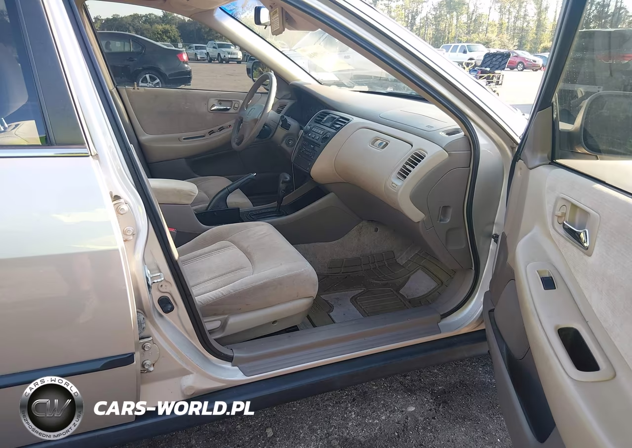 1999 Honda Accord Lx VIN:1HGCG5642XA132683 - 5