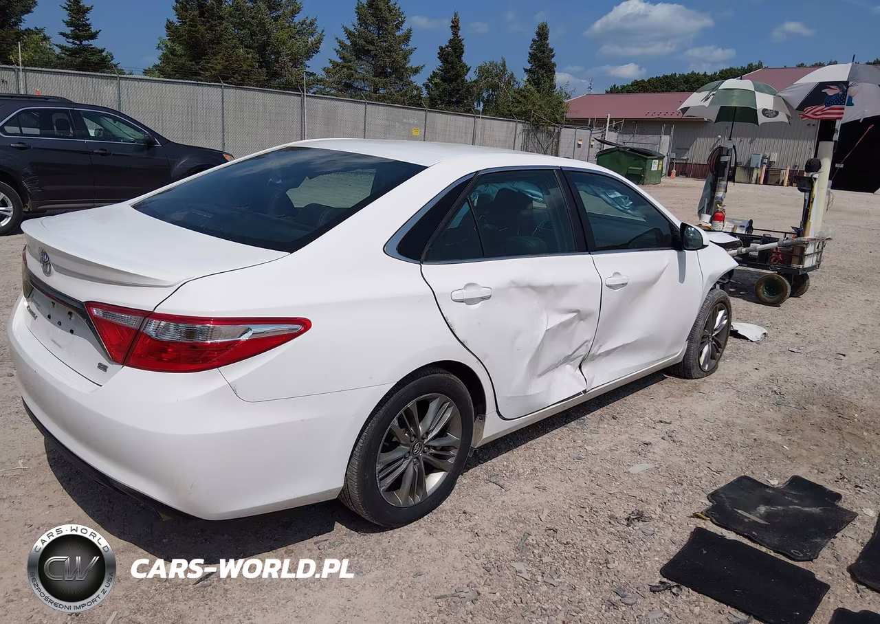 2017 Toyota Camry Se VIN:4T1BF1FK9HU806439 - 4