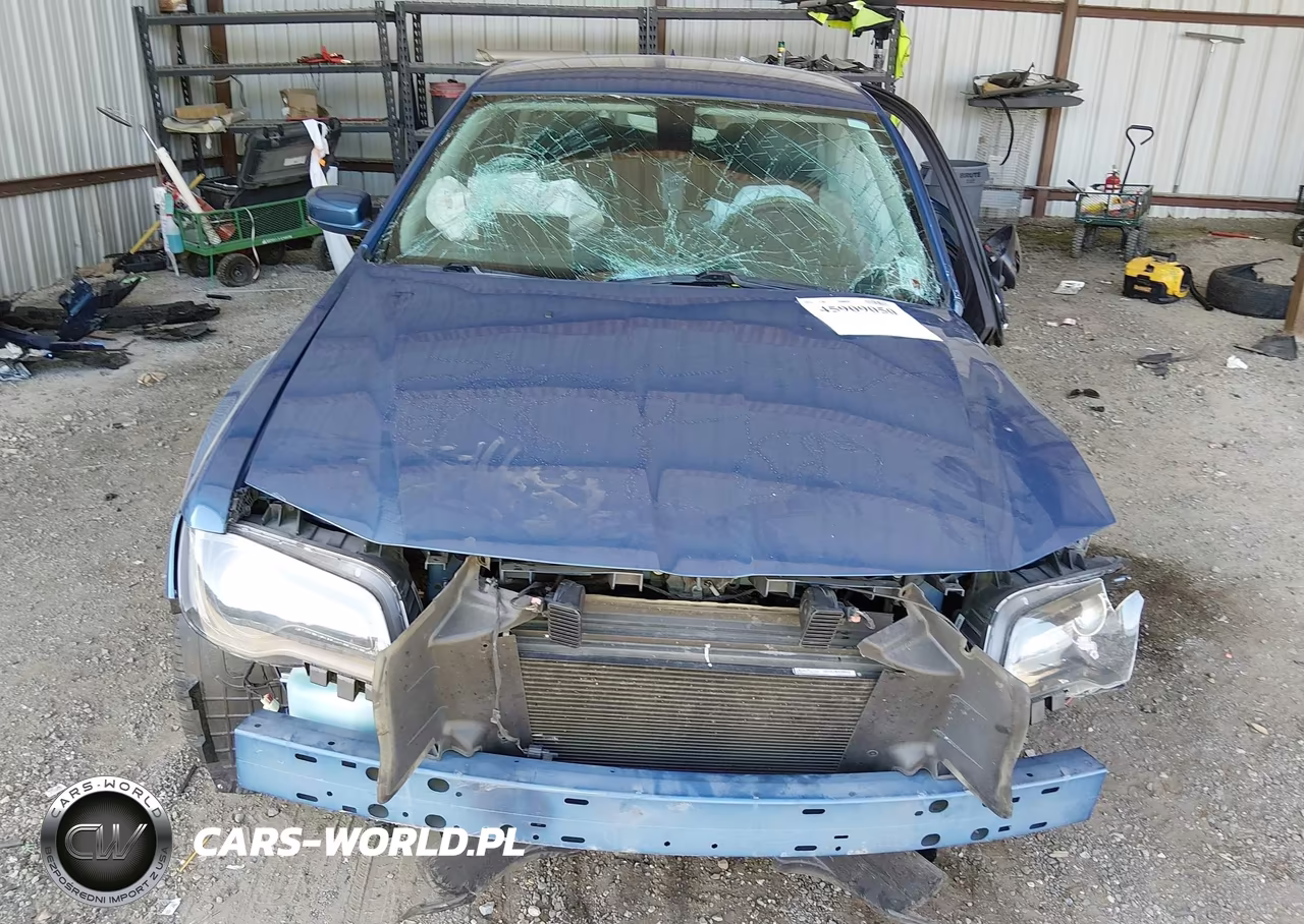 2021 Chrysler 300 Touring L VIN:2C3CCAAGXMH667430 - 12