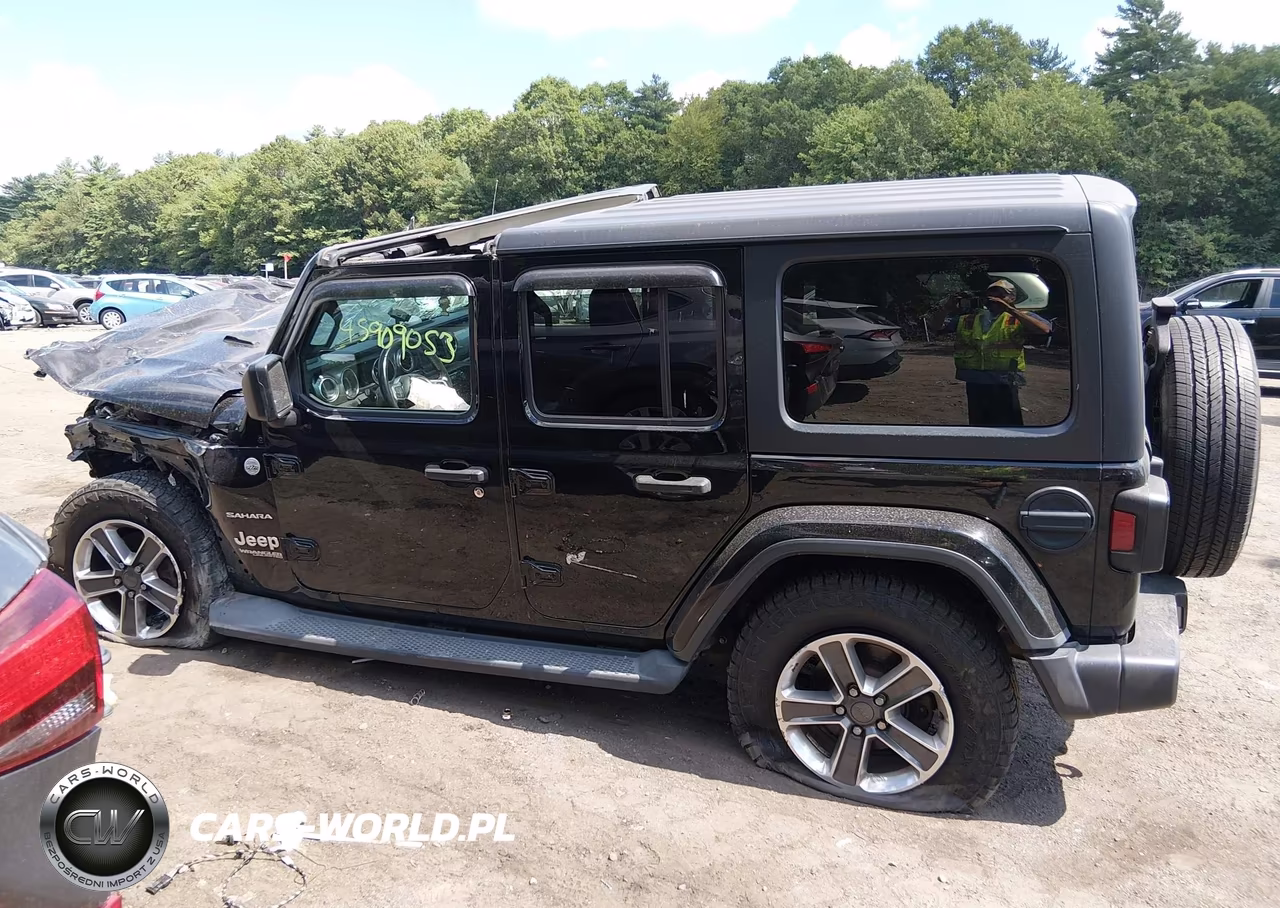 2019 Jeep Wrangler Unlimited Sahara 4X4 VIN:1C4HJXEN6KW590136 - 14