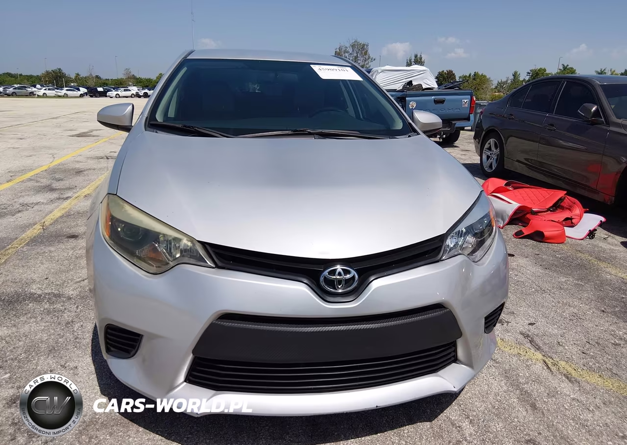 2016 Toyota Corolla Le VIN:5YFBURHE3GP469200 - 12