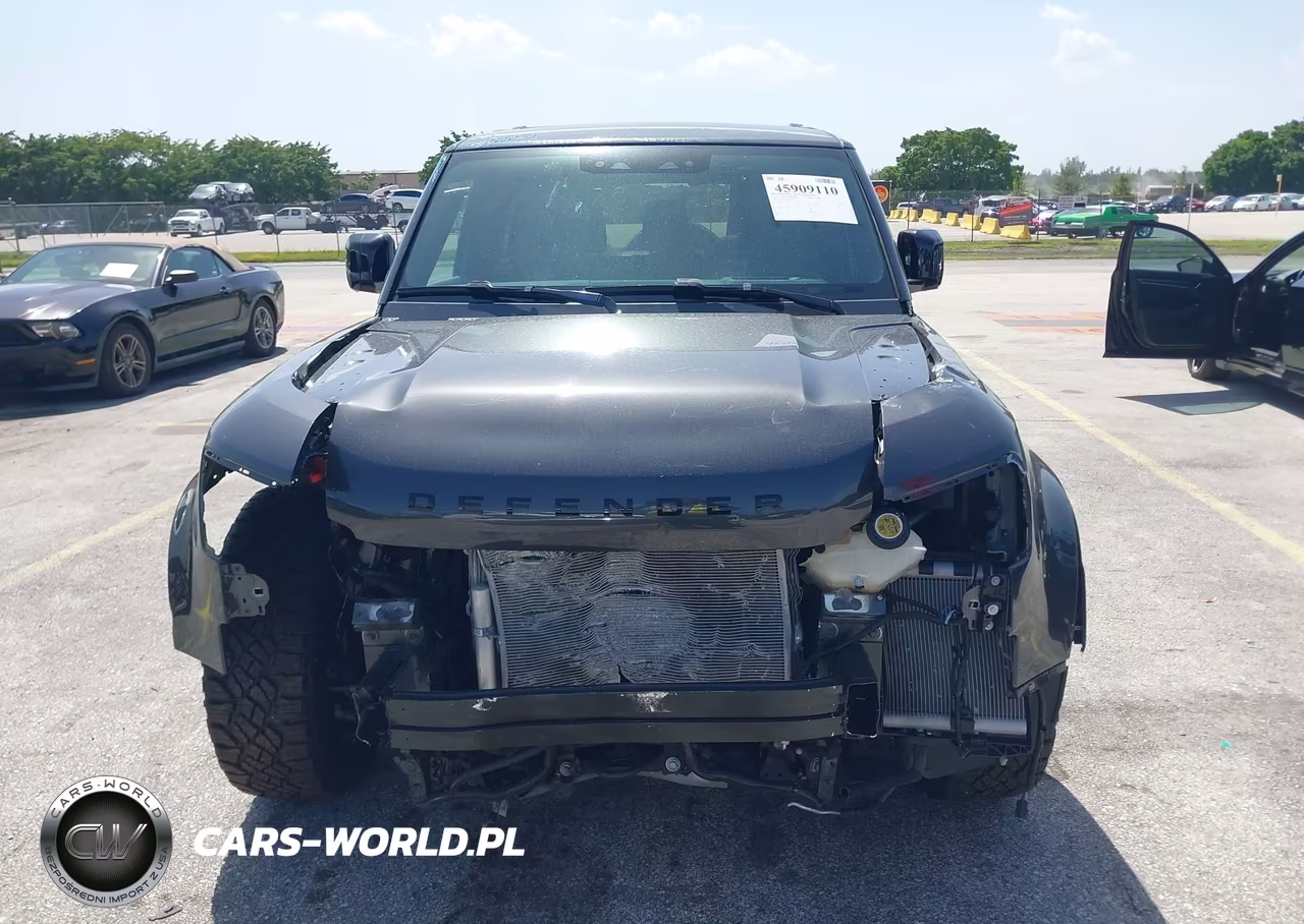 2024 Land Rover Defender 130 Outbound VIN:SALEWFEU2R2353773 - 11
