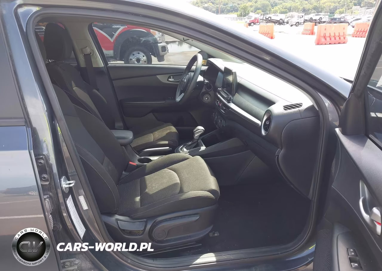 2021 Kia Forte Lxs VIN:3KPF24AD4ME331271 - 5
