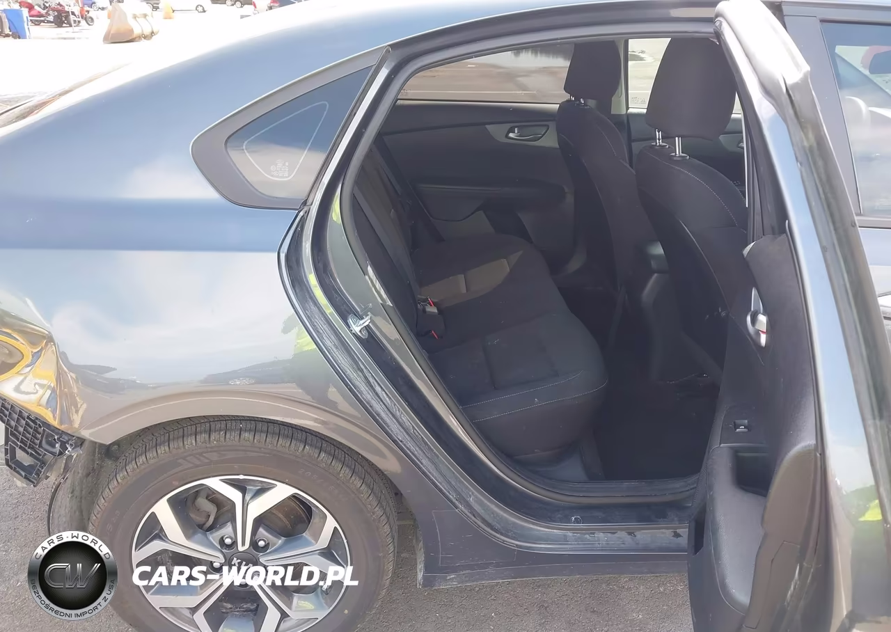 2021 Kia Forte Lxs VIN:3KPF24AD4ME331271 - 8