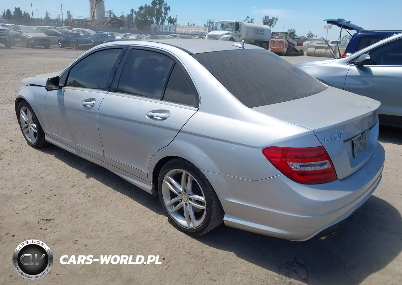 2013 Mercedes-Benz C 250 Sport VIN:WDDGF4HB6DR295395 - 3