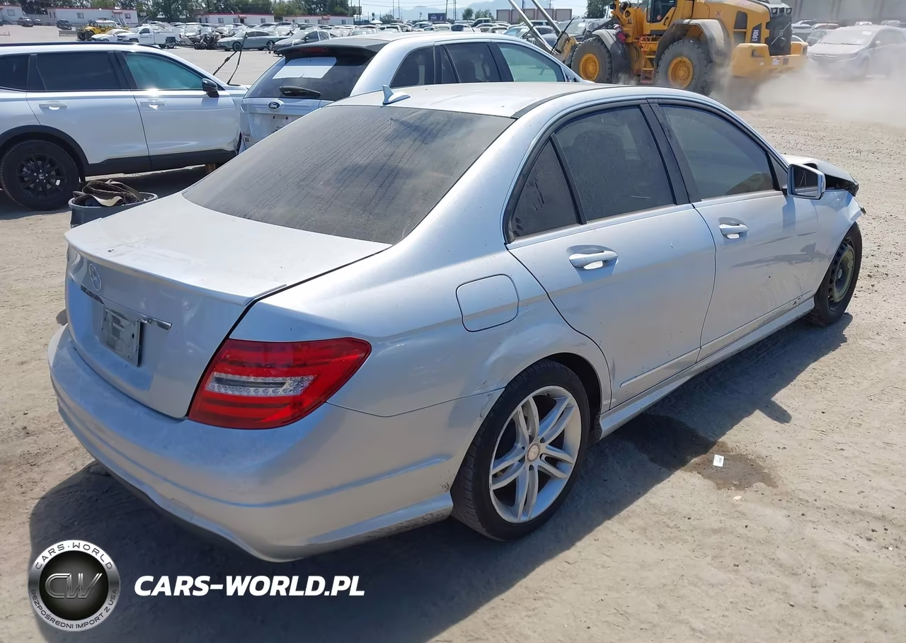 2013 Mercedes-Benz C 250 Sport VIN:WDDGF4HB6DR295395 - 4