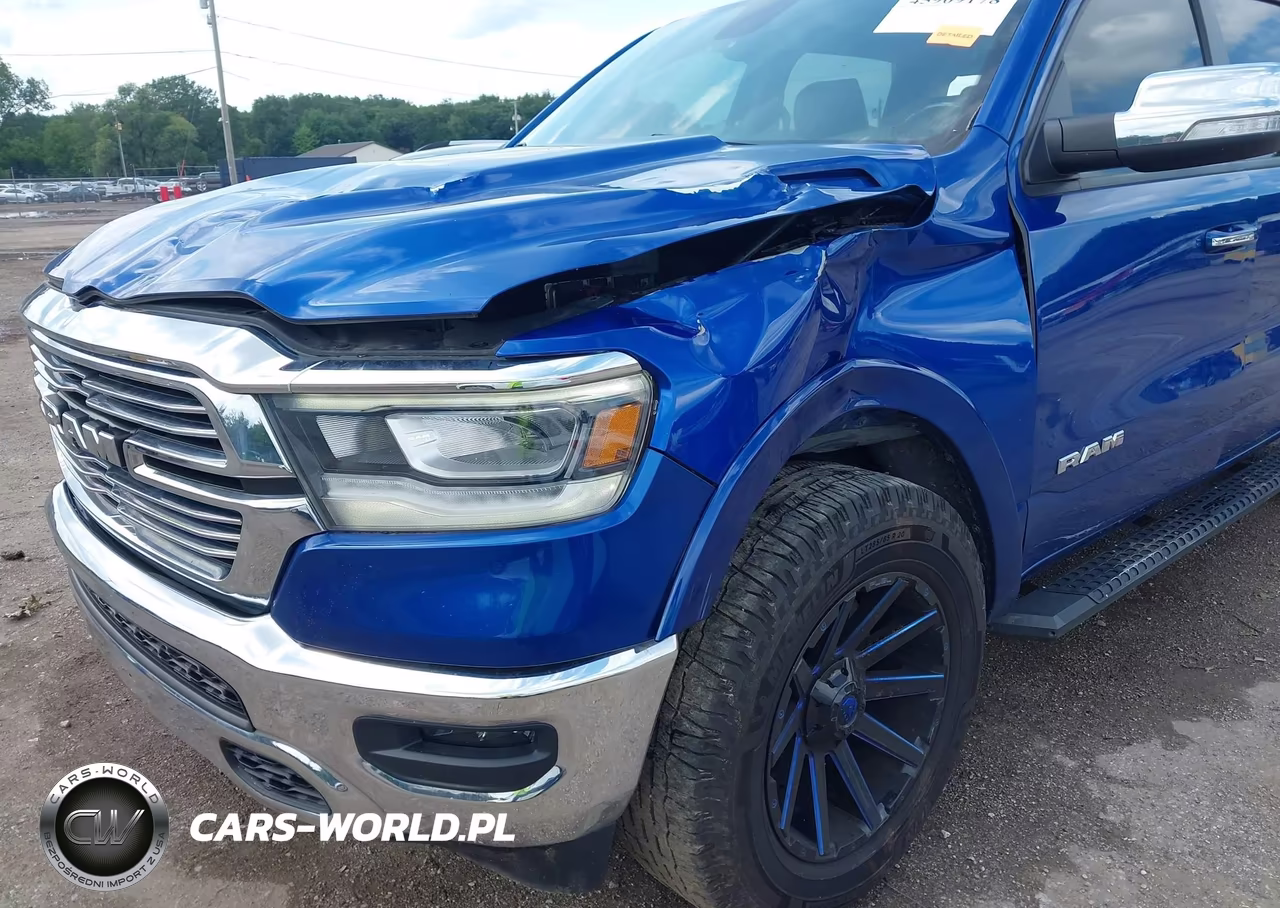 2019 Ram 1500 Laramie 4X4 5'7 Box VIN:1C6SRFJT6KN619726 - 17