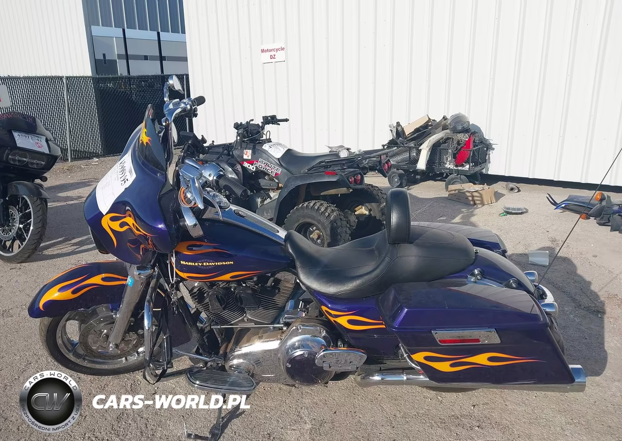 2012 Harley-Davidson Flhx Street Glide VIN:1HD1KBM10CB658728 - 13