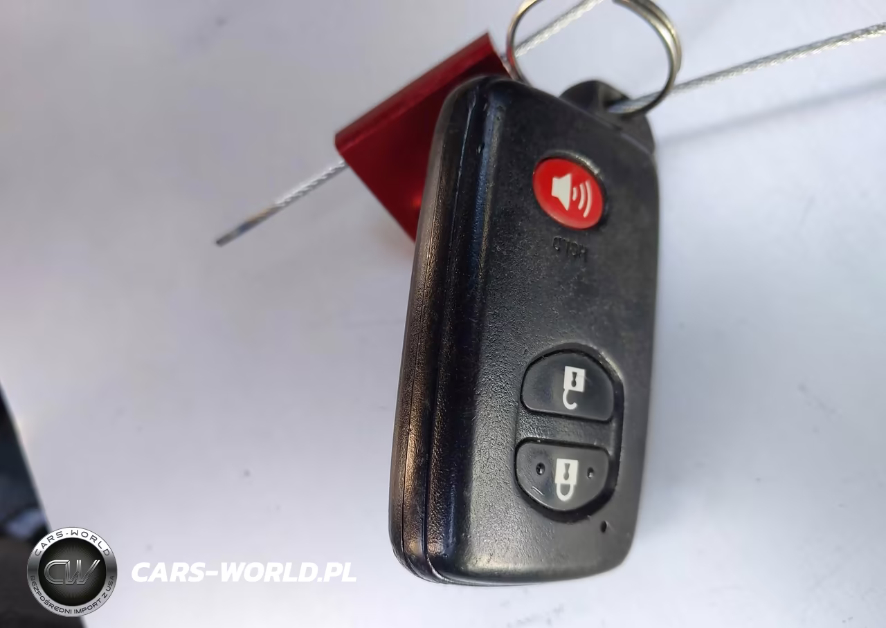 2015 Toyota Prius Two VIN:JTDKN3DUXF0413495 - 11