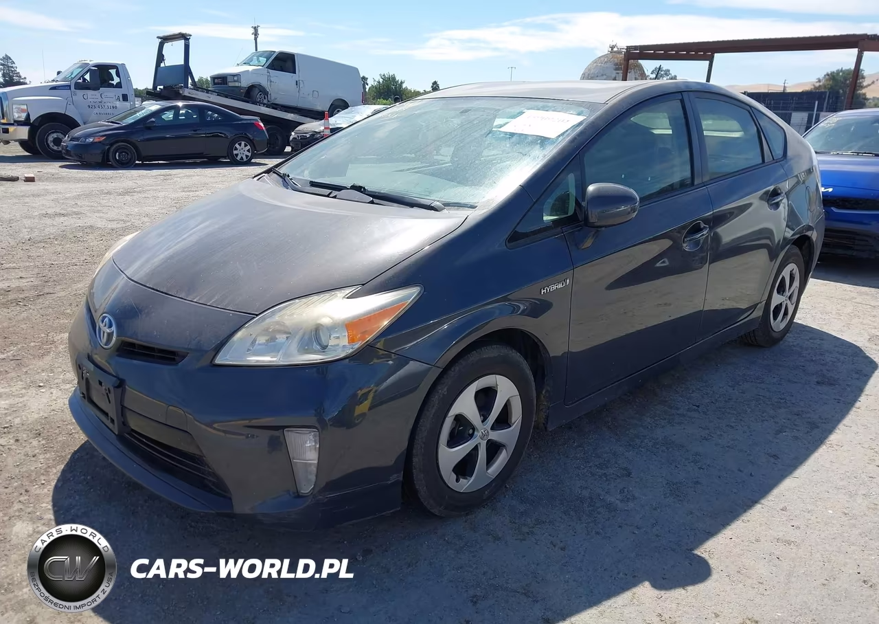 2015 Toyota Prius Two VIN:JTDKN3DUXF0413495 - 2