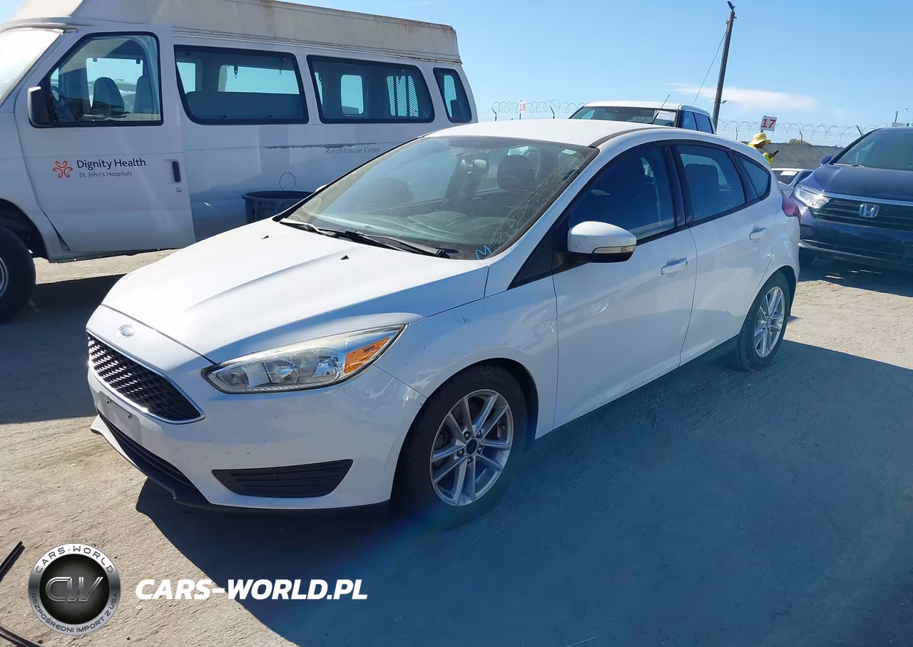 2016 Ford Focus Se VIN:1FADP3K27GL329340 - 2