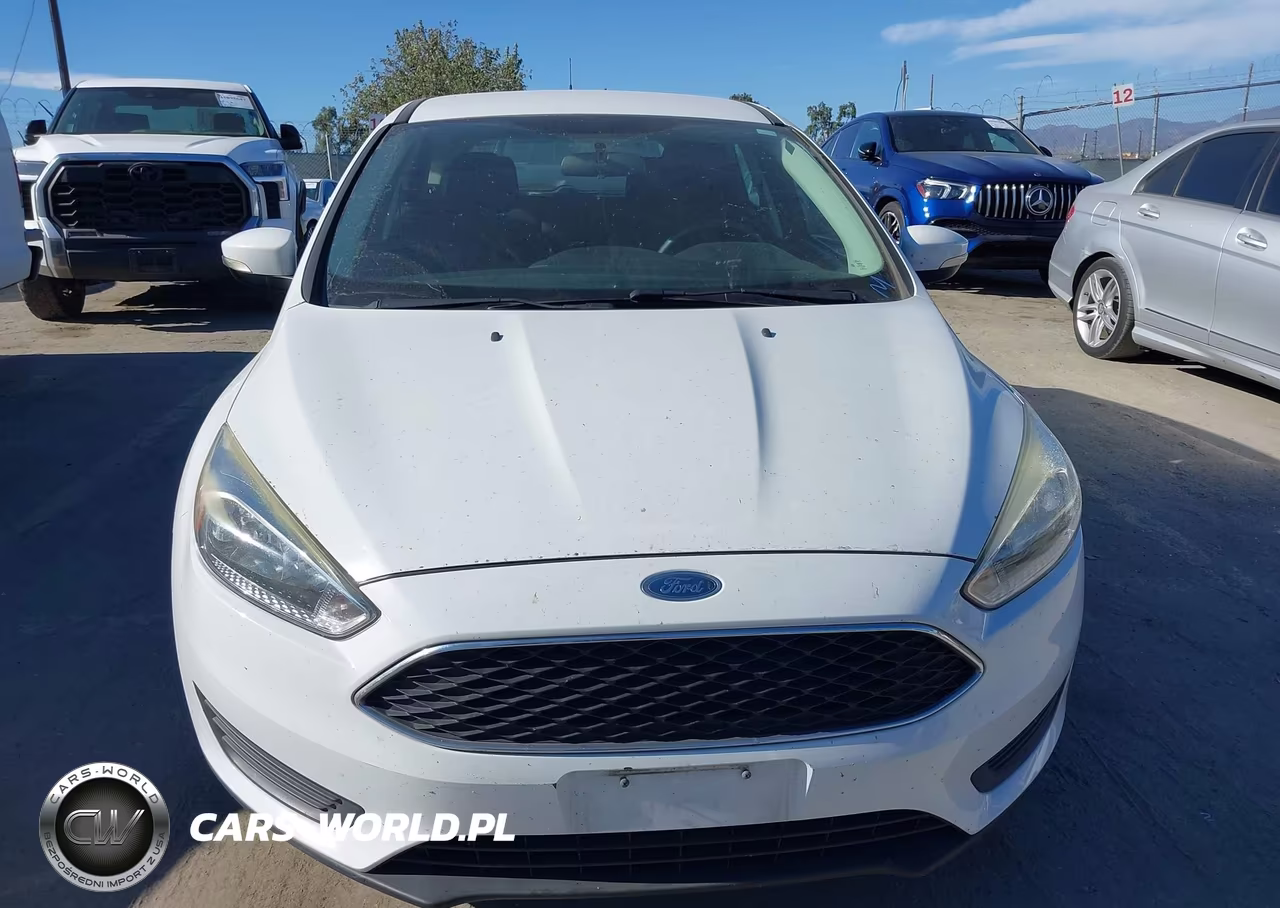2016 Ford Focus Se VIN:1FADP3K27GL329340 - 6