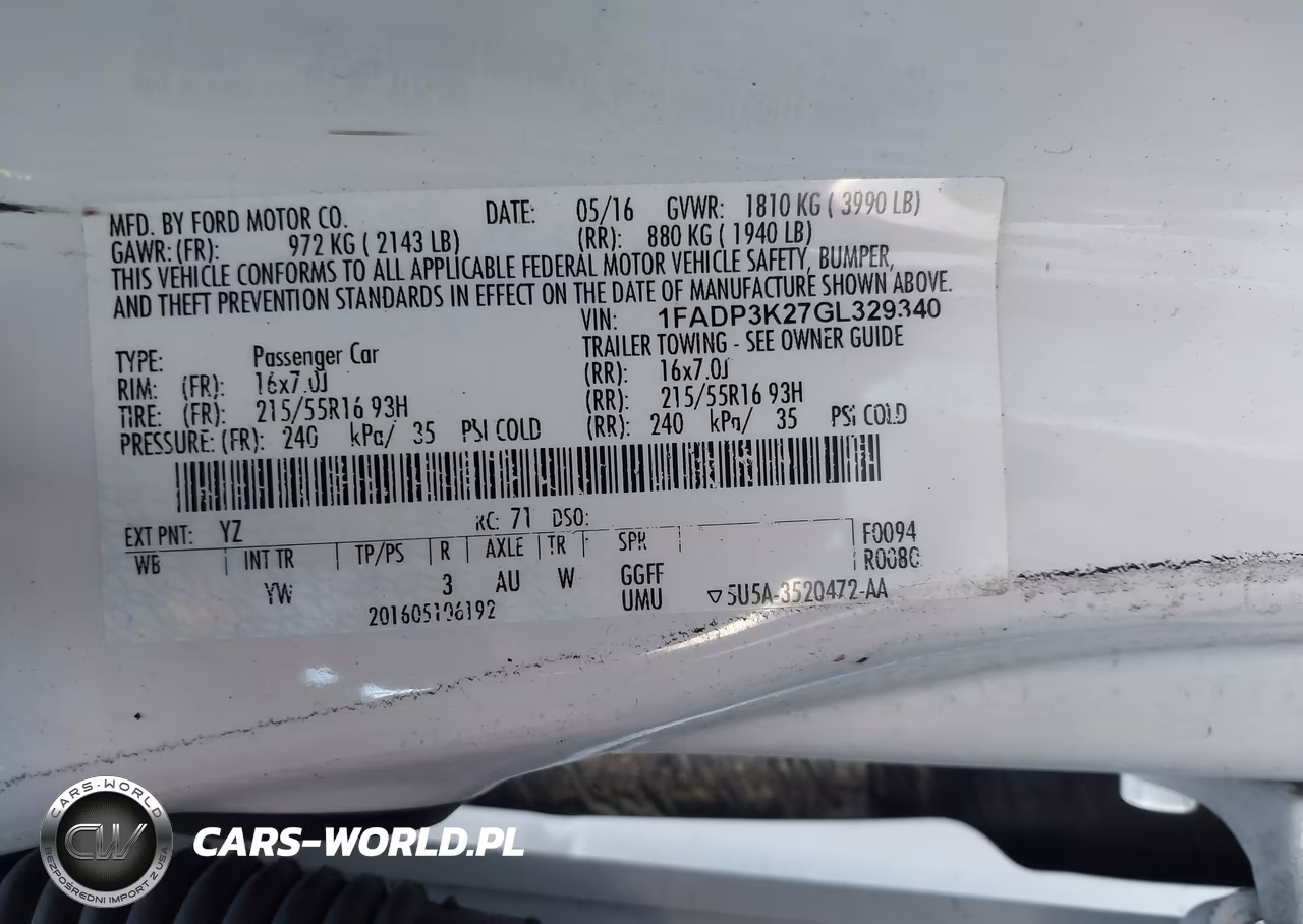 2016 Ford Focus Se VIN:1FADP3K27GL329340 - 9
