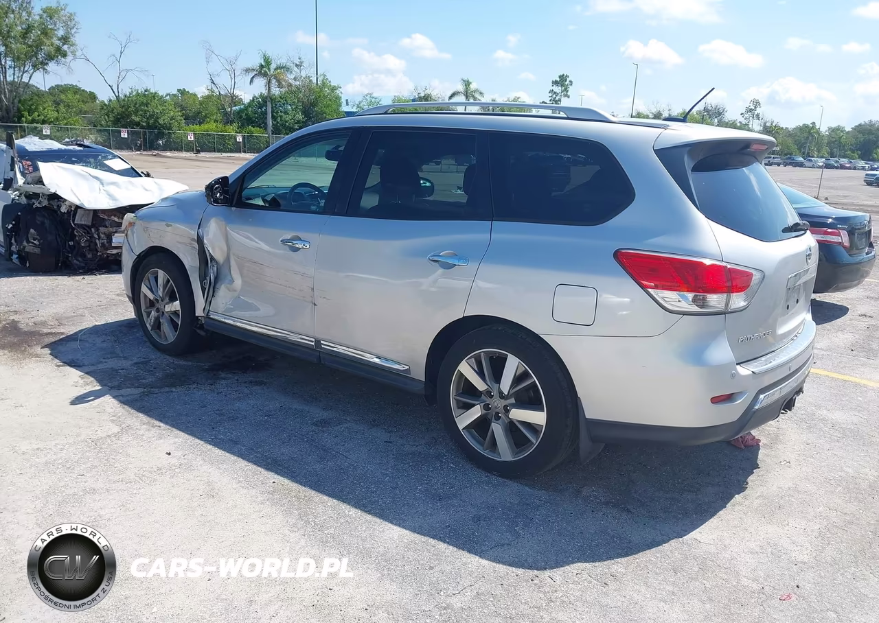 2015 Nissan Pathfinder Platinum VIN:5N1AR2MN0FC600337 - 3