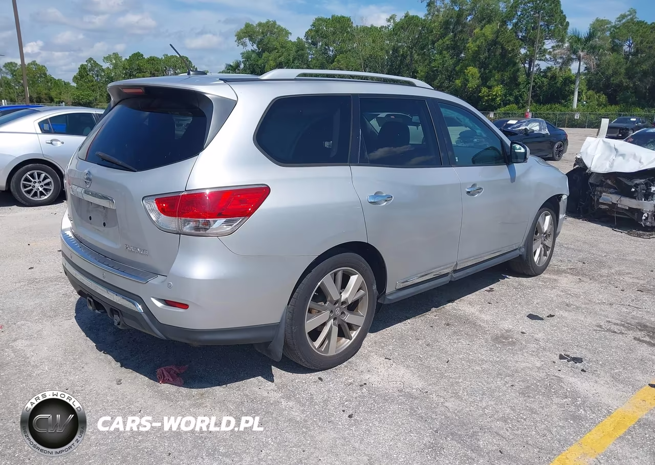 2015 Nissan Pathfinder Platinum VIN:5N1AR2MN0FC600337 - 4