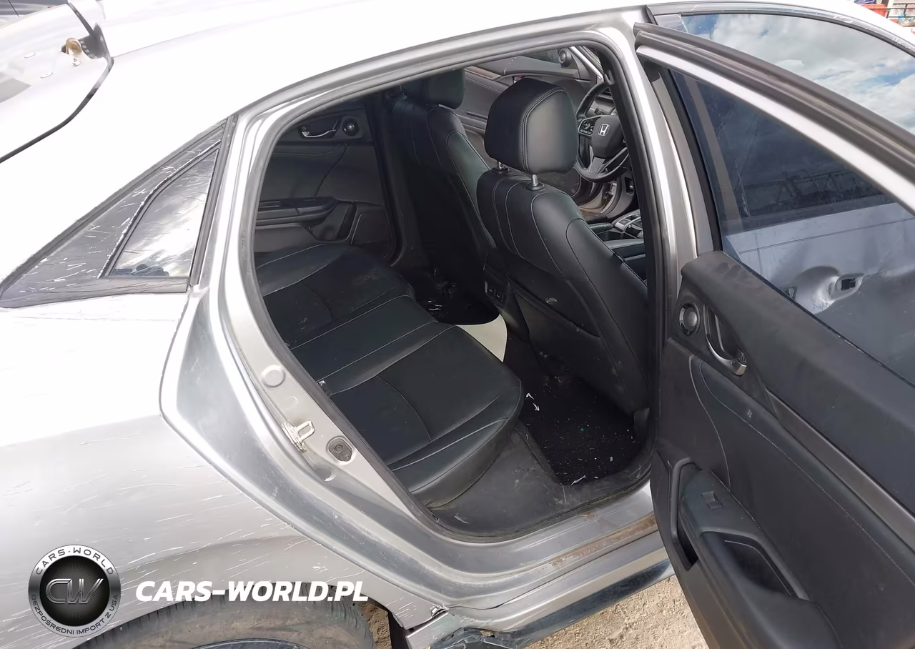 2019 Honda Civic Sport Touring VIN:SHHFK7H92KU226687 - 8