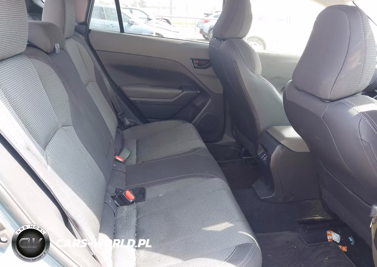 2024 Subaru Crosstrek Premium VIN:JF2GUADC9R8272057 - 8