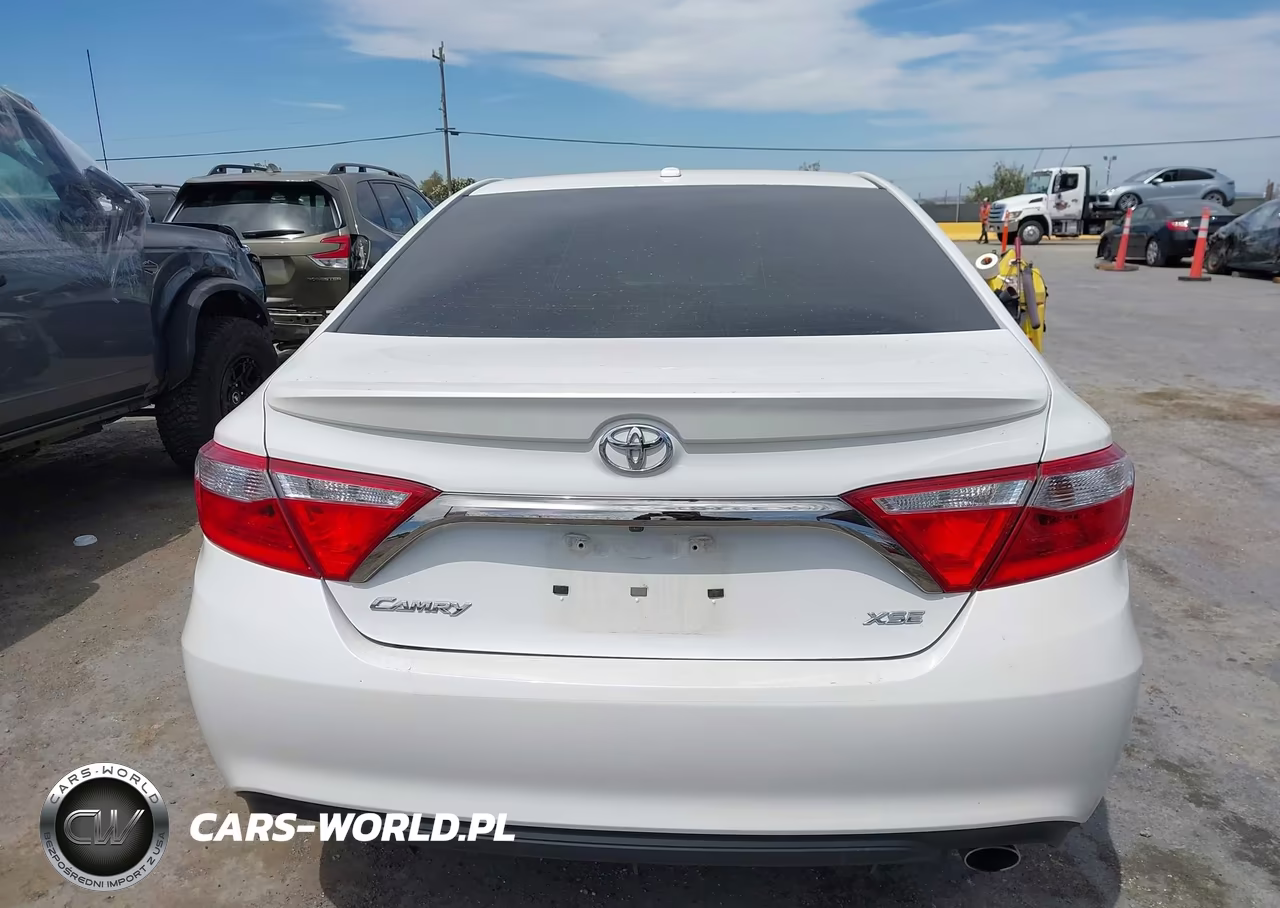 2017 Toyota Camry Xse VIN:4T1BF1FKXHU368756 - 17