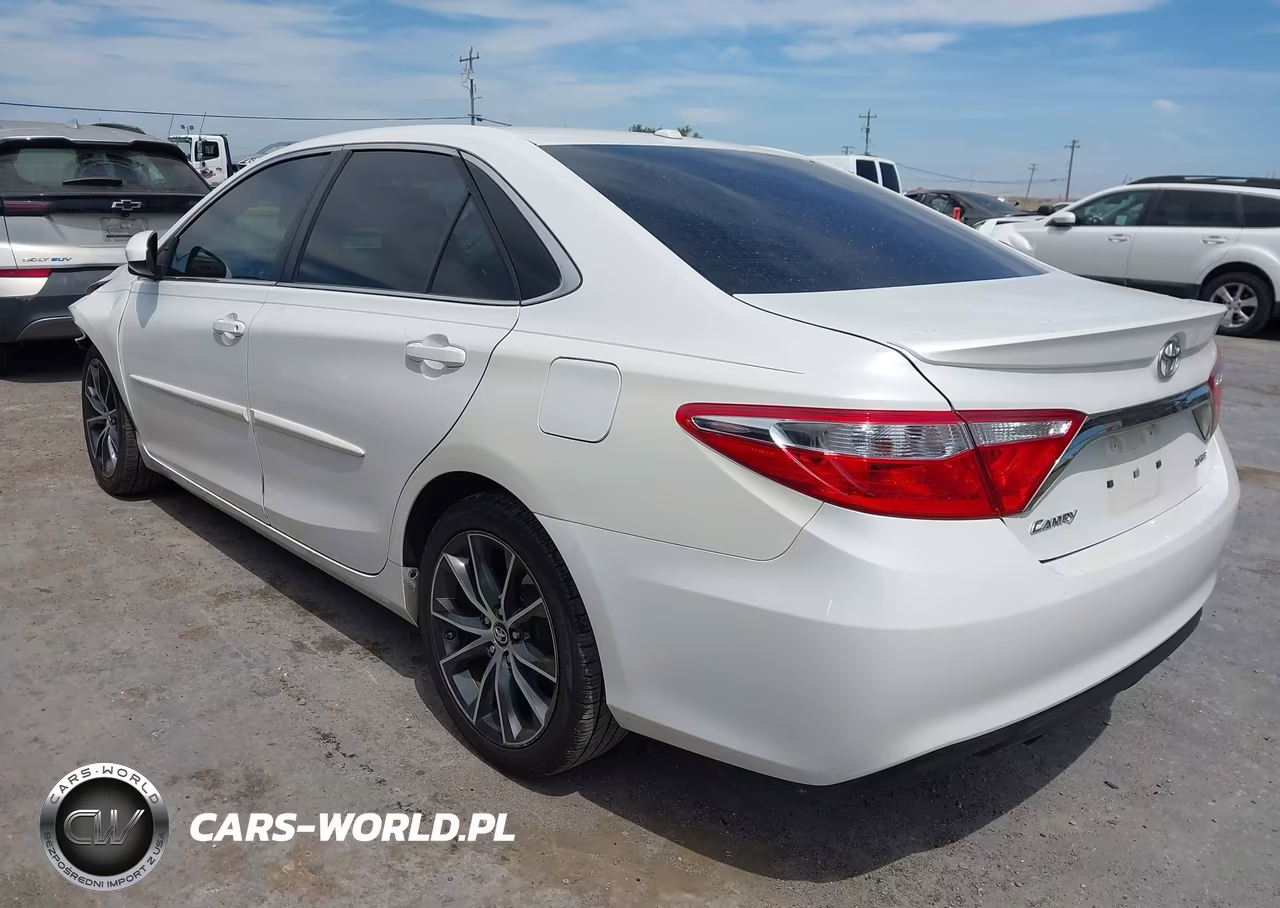 2017 Toyota Camry Xse VIN:4T1BF1FKXHU368756 - 3