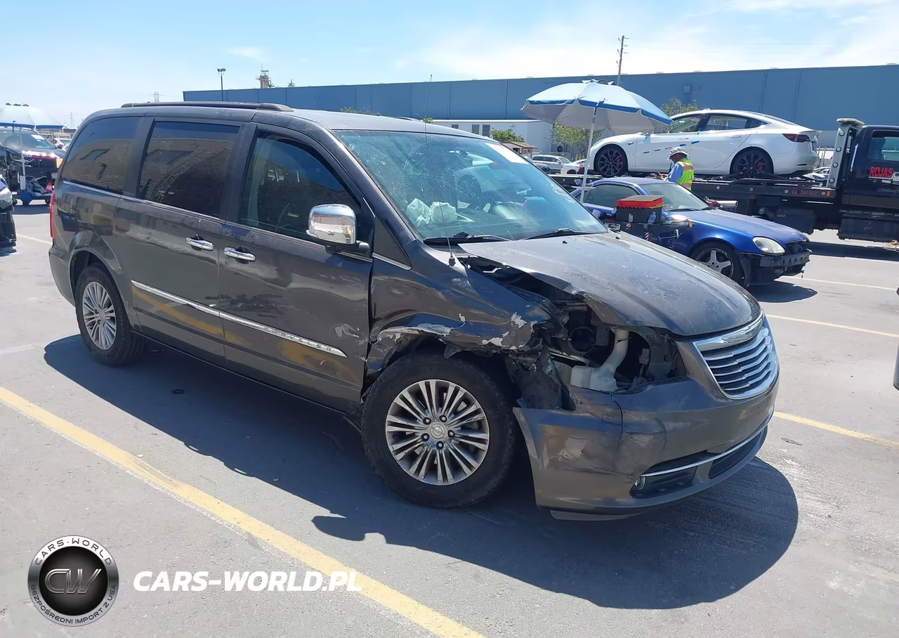 2016 Chrysler Town & Country Touring-L Anniversary Edition