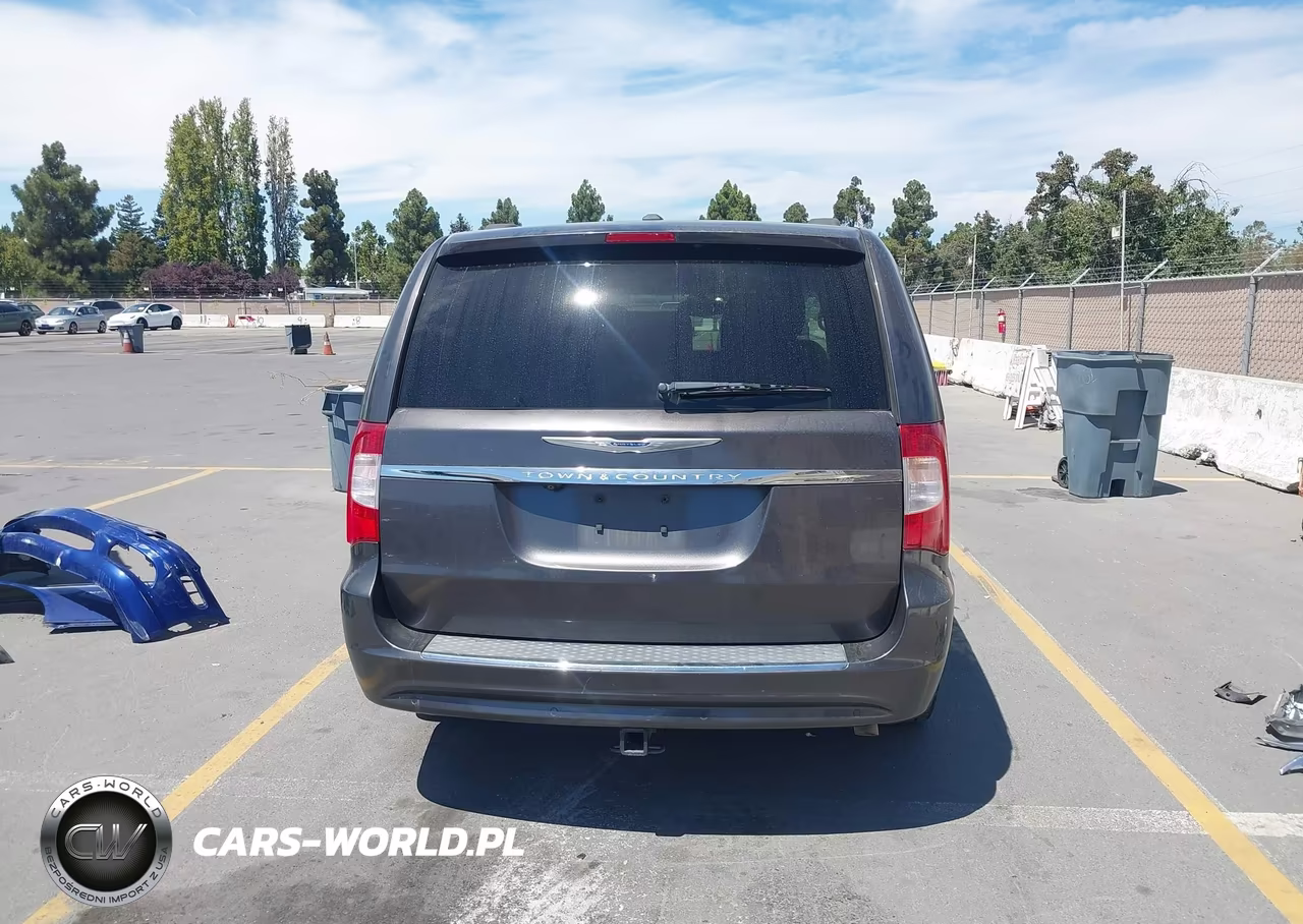 2016 Chrysler Town & Country Touring-L Anniversary Edition VIN:2C4RC1CG8GR128483 - 18