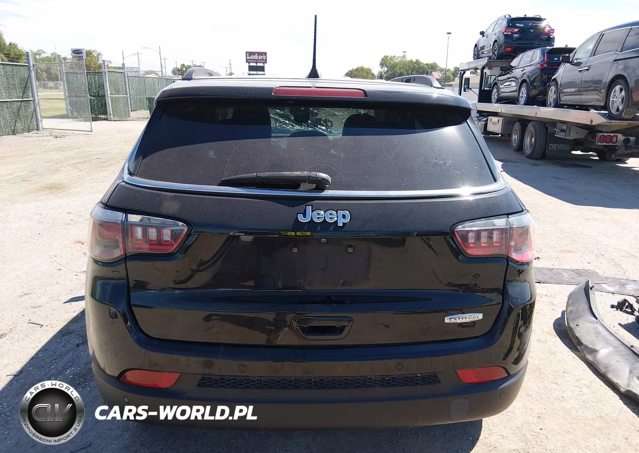 2018 Jeep Compass Latitude Fwd VIN:3C4NJCBB1JT304641 - 17