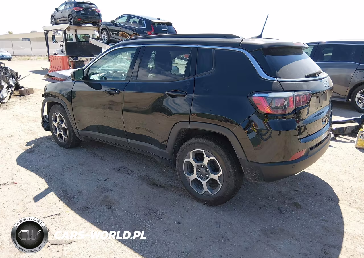 2018 Jeep Compass Latitude Fwd VIN:3C4NJCBB1JT304641 - 3
