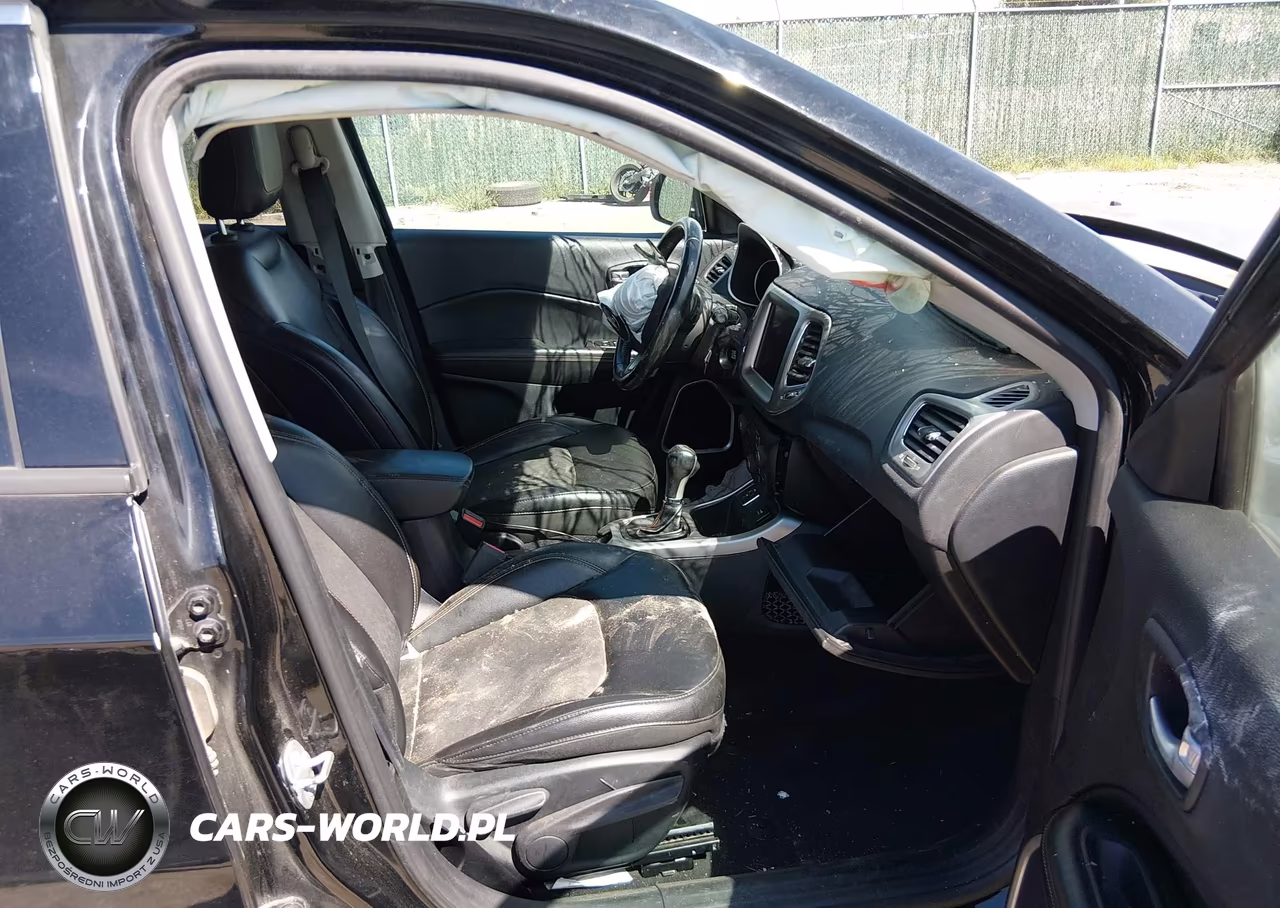 2018 Jeep Compass Latitude Fwd VIN:3C4NJCBB1JT304641 - 5