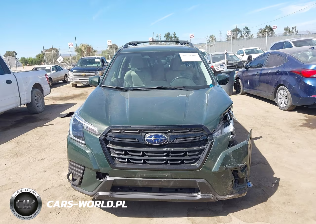 2023 Subaru Forester Premium VIN:JF2SKAEC9PH425483 - 12
