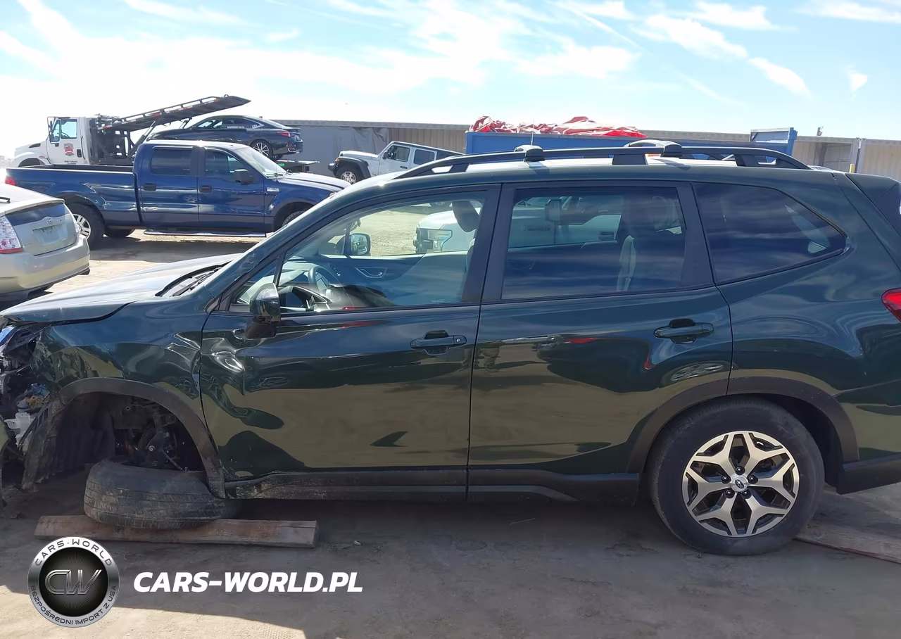 2023 Subaru Forester Premium VIN:JF2SKAEC9PH425483 - 14