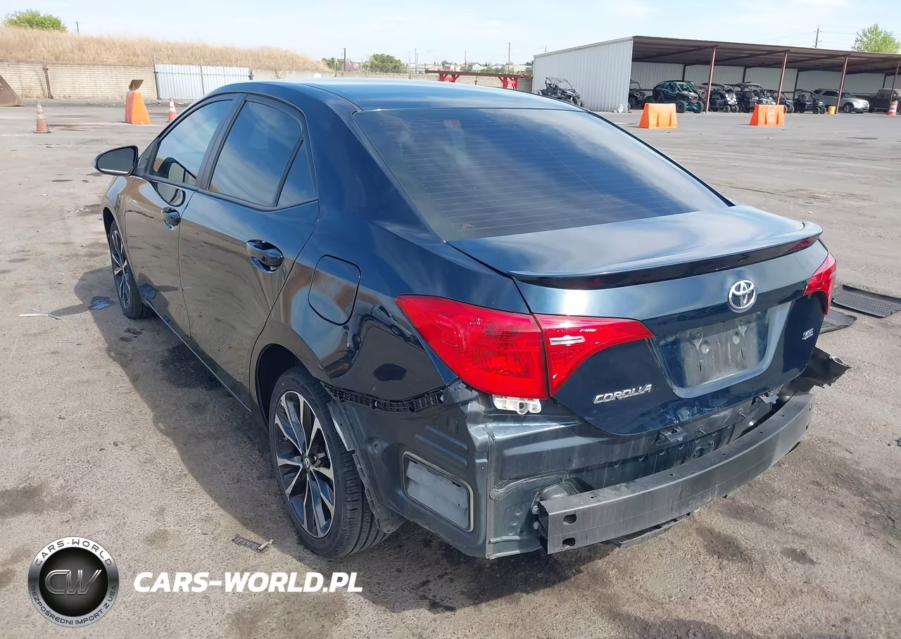 2018 Toyota Corolla Se VIN:2T1BURHEXJC120056 - 3