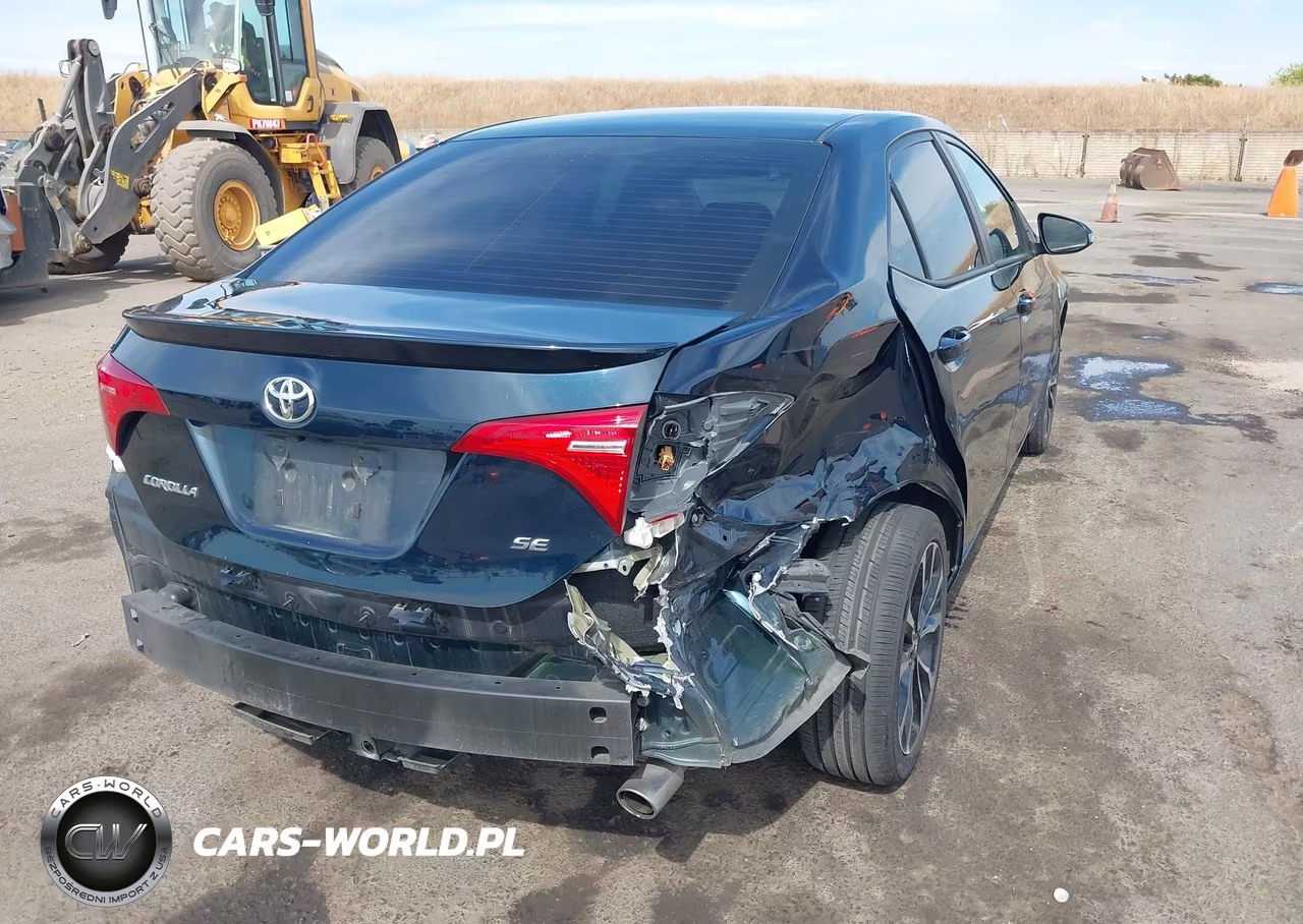 2018 Toyota Corolla Se VIN:2T1BURHEXJC120056 - 4