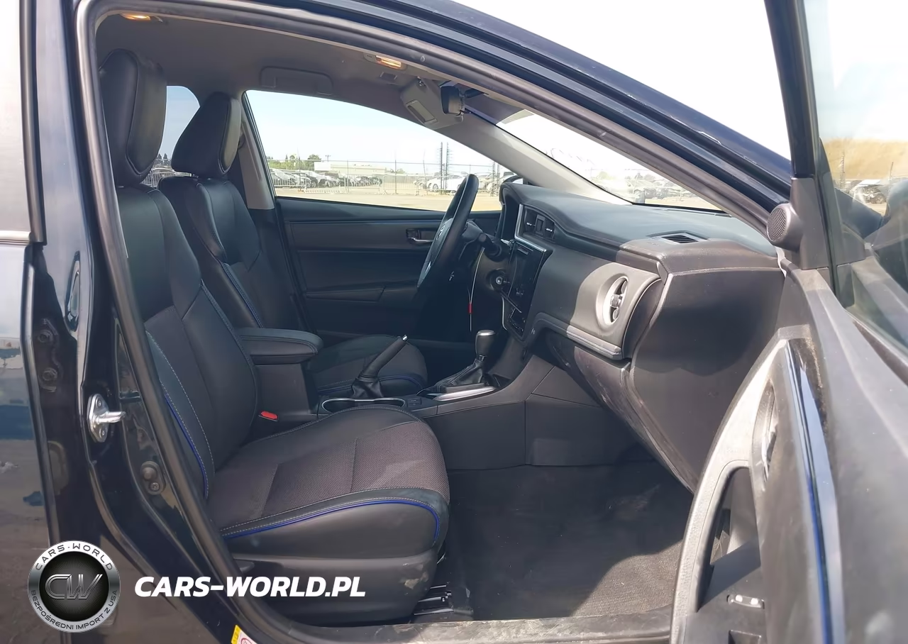 2018 Toyota Corolla Se VIN:2T1BURHEXJC120056 - 5