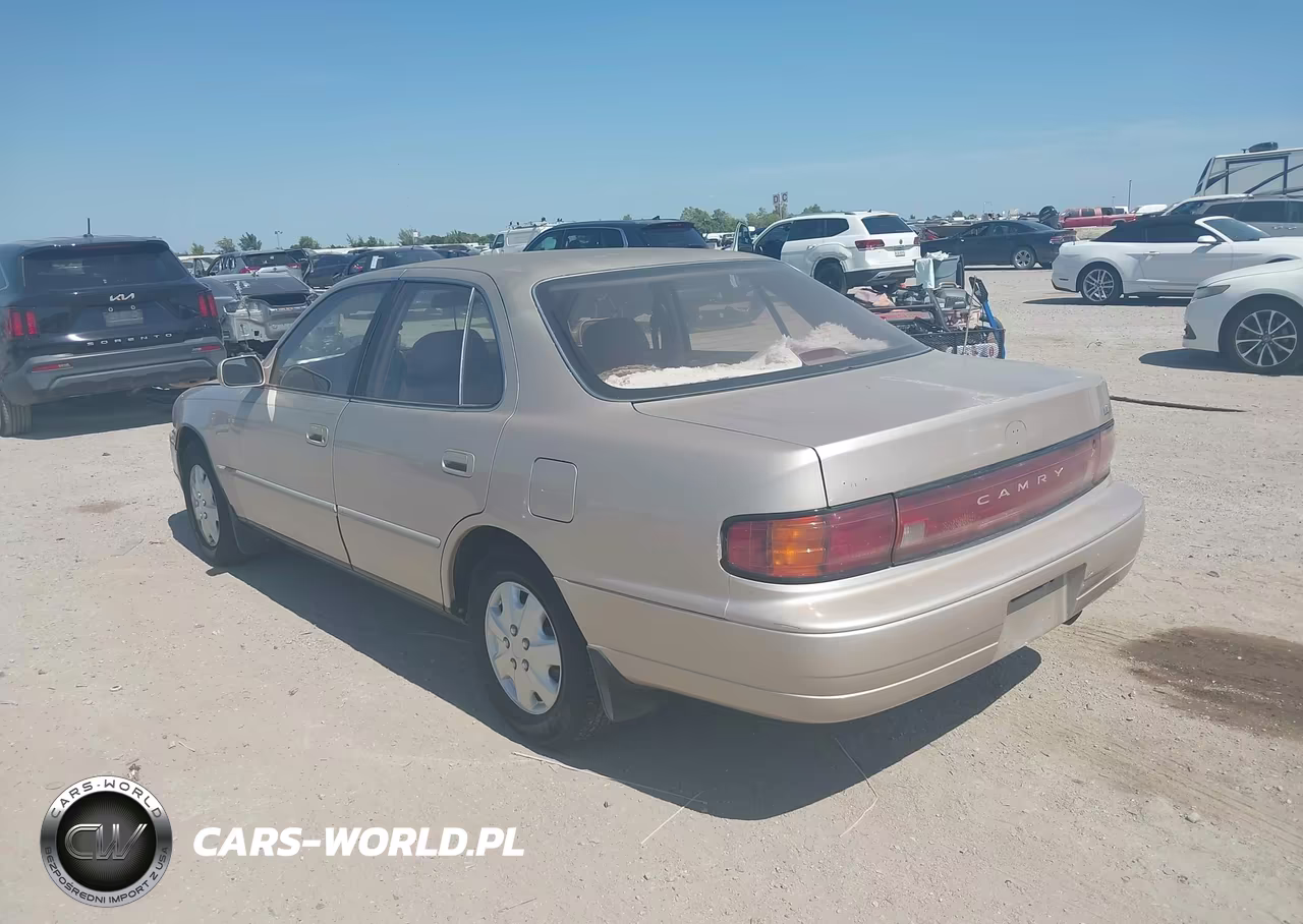 1993 Toyota Camry Le VIN:4T1SK12E9PU254161 - 3