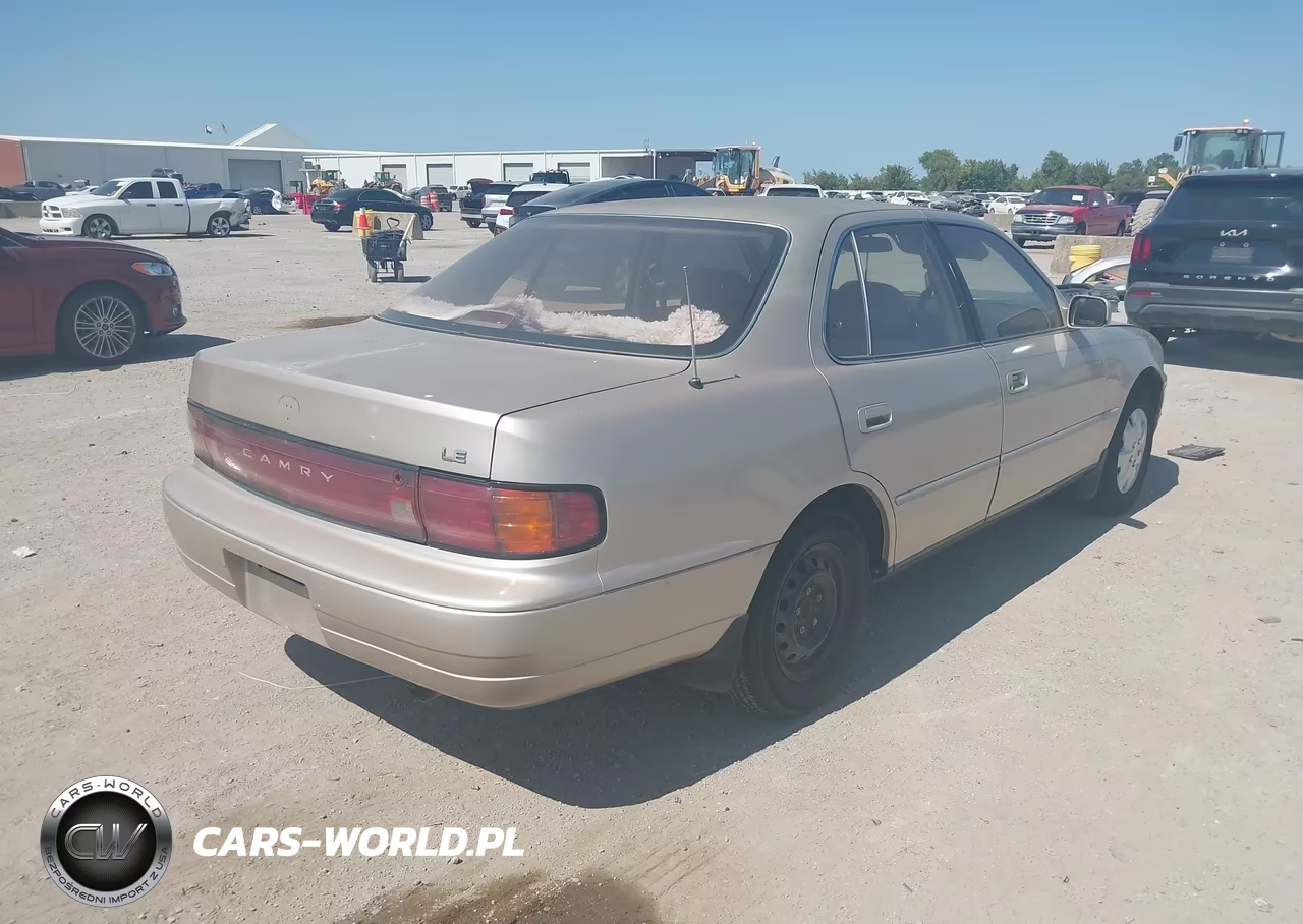 1993 Toyota Camry Le VIN:4T1SK12E9PU254161 - 4