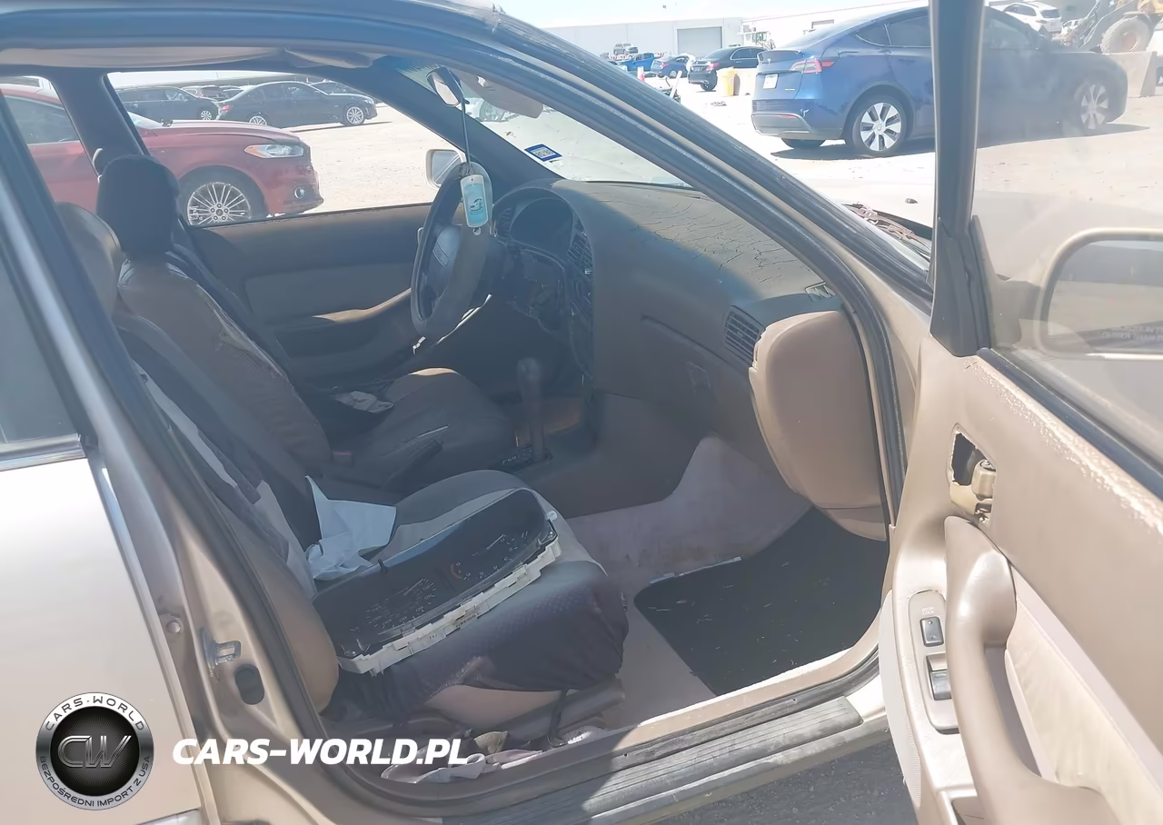 1993 Toyota Camry Le VIN:4T1SK12E9PU254161 - 5