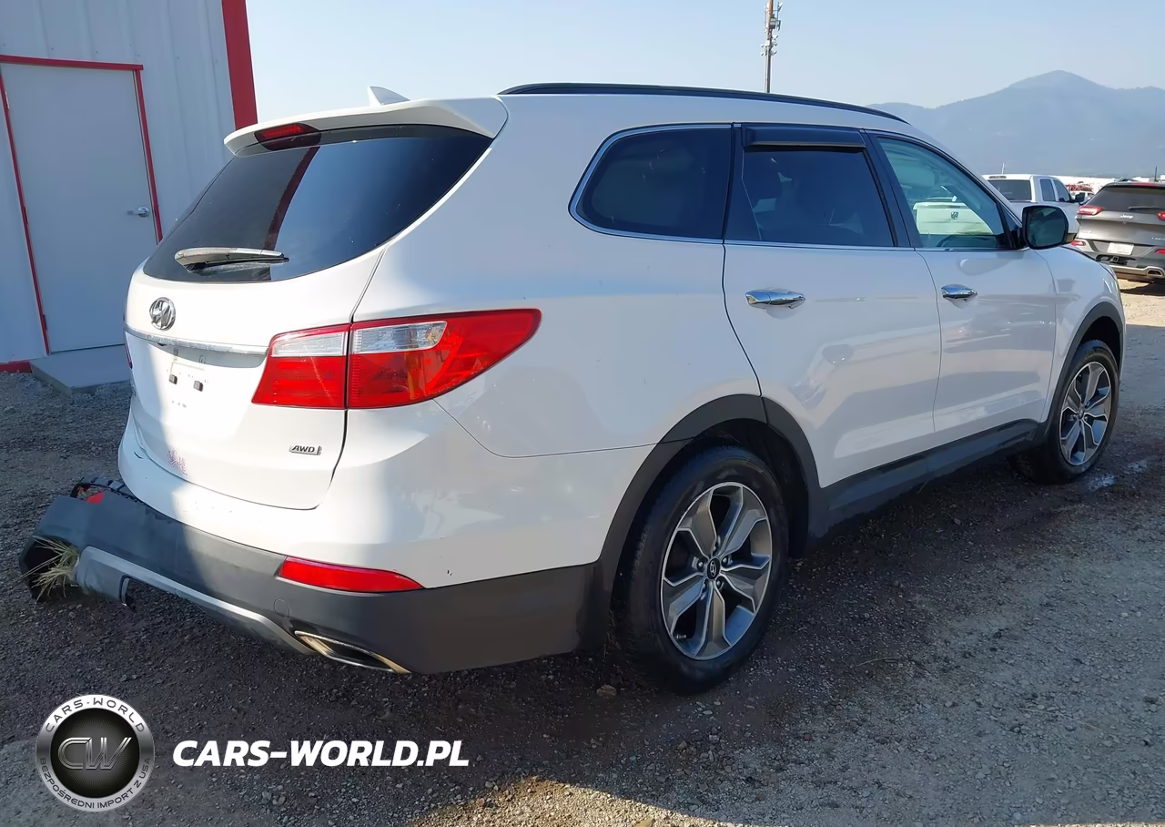 2016 Hyundai Santa Fe Se VIN:KM8SMDHF8GU156203 - 4