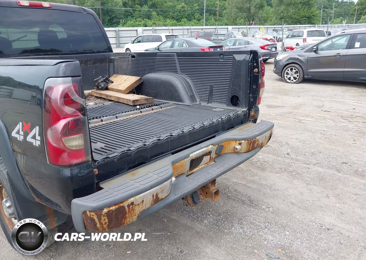 2004 Chevrolet Silverado 2500Hd Ls VIN:1GCHK29U94E381788 - 14