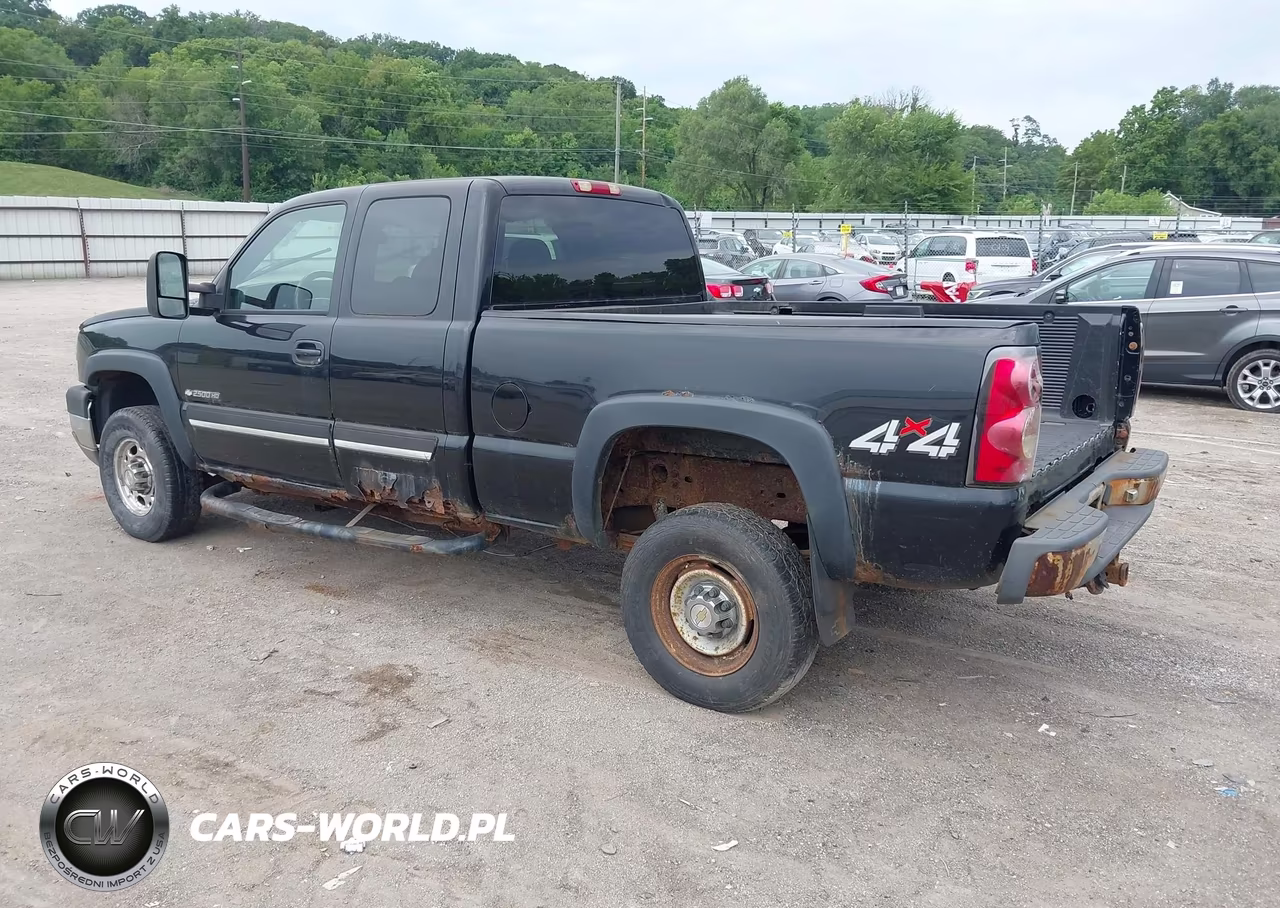 2004 Chevrolet Silverado 2500Hd Ls VIN:1GCHK29U94E381788 - 3