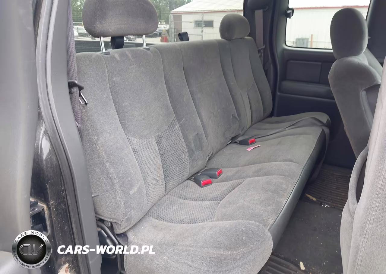 2004 Chevrolet Silverado 2500Hd Ls VIN:1GCHK29U94E381788 - 8