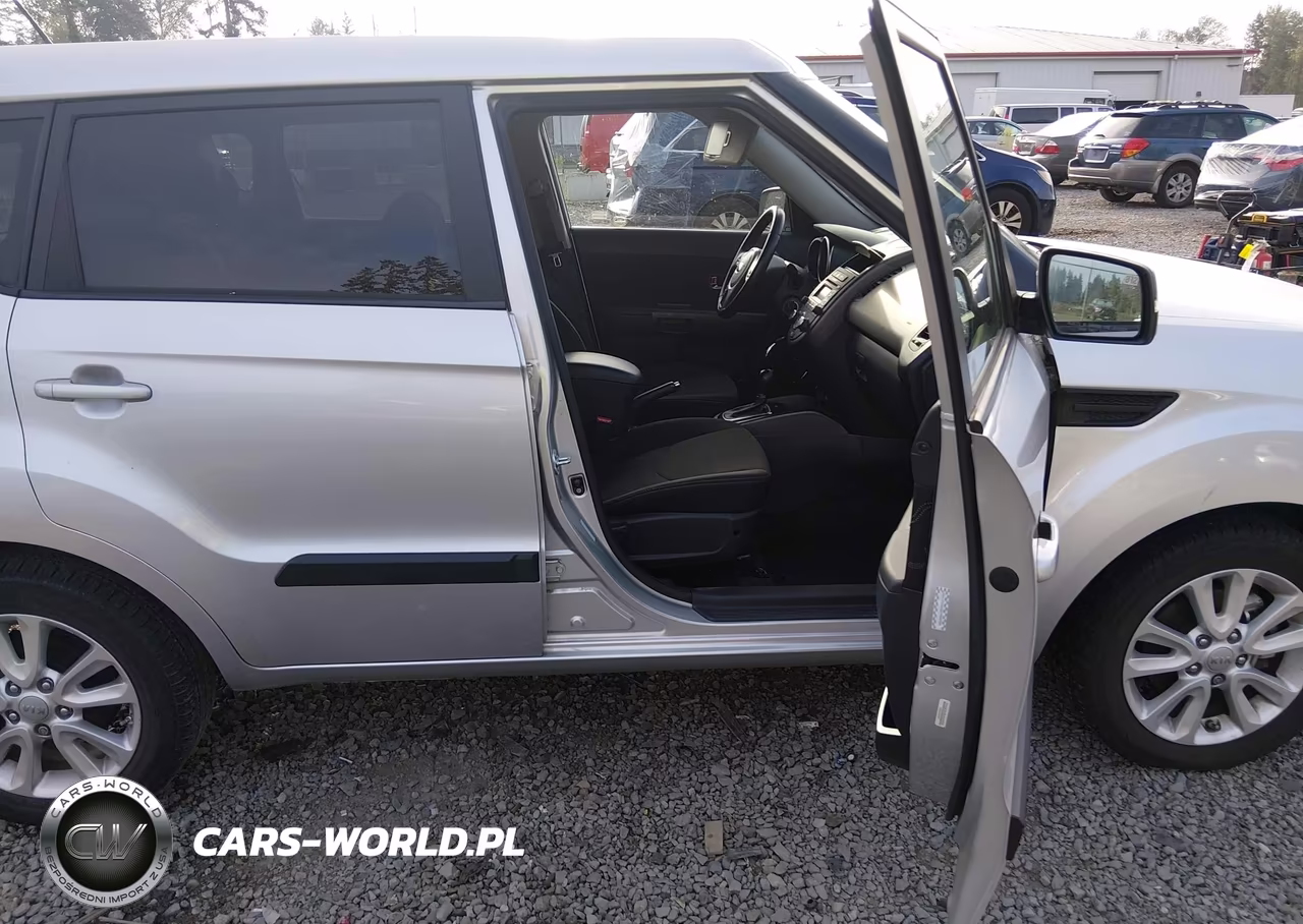 2013 Kia Soul + VIN:KNDJT2A65D7486926 - 5